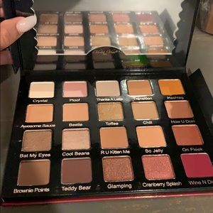 Violete Voss pro eye shadow palatte